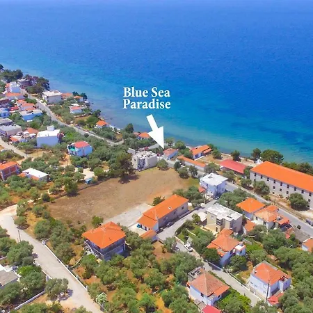 Blue Sea Paradise *
